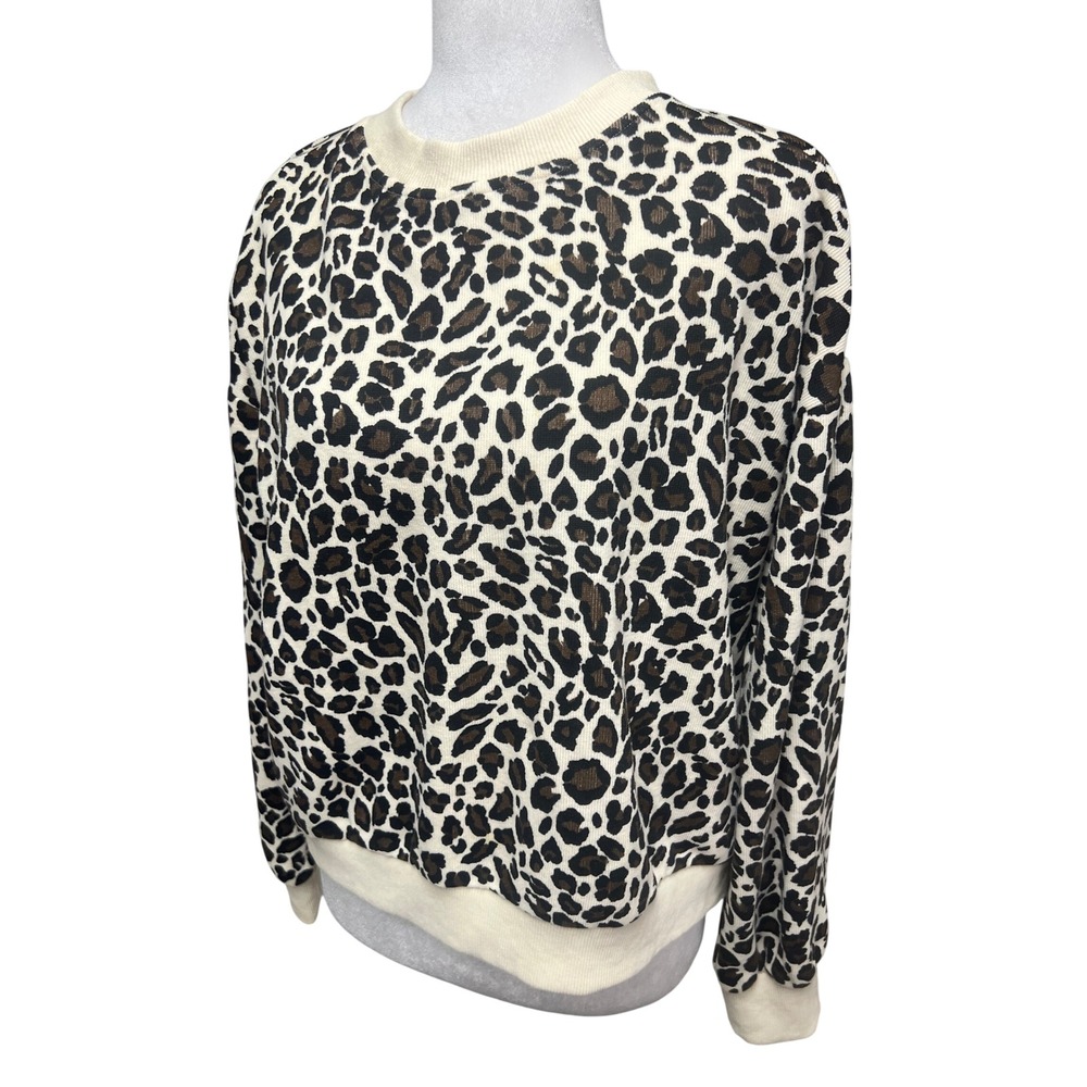 LE LIS LeopardSwea tshirt Womens Crew Neck Animal Sz M Streetwear Indie Boho